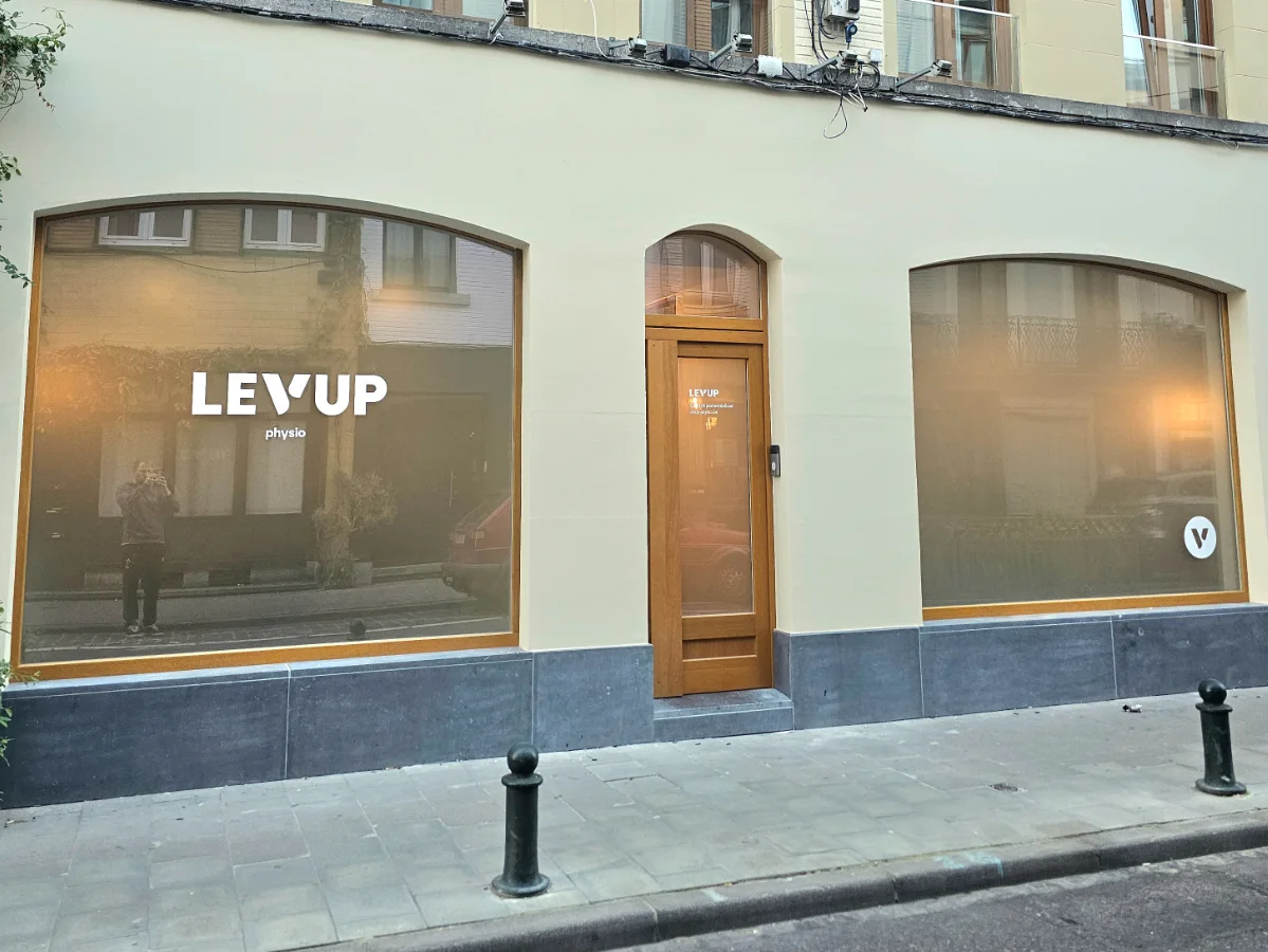 LEVUP physio clinic entrance on Rue de Dublin 27, Brussels